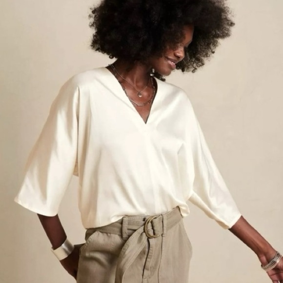 Banana Republic Ivory Satin Top - Picture 1 of 8